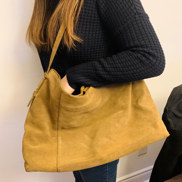 Aritzia Alxiliary Vio Tote Bag. - Picture 4 of 7